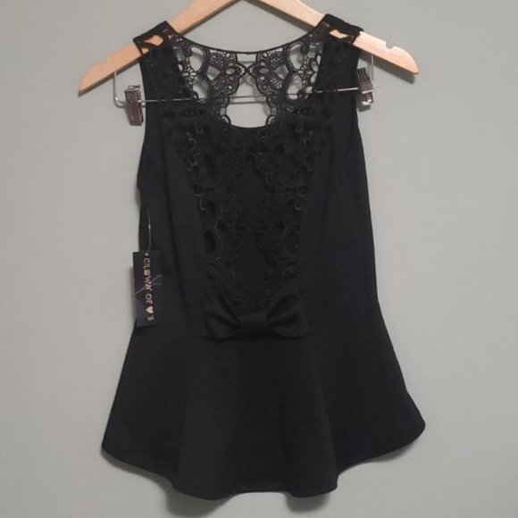 BNWT Crown of Hearts Black Top - Picture 1 of 4